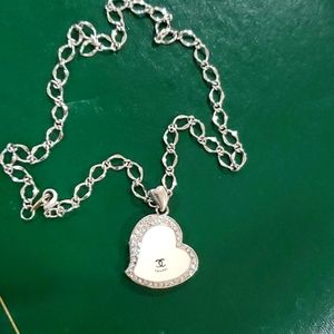 Fashion Women Personality Necklaces Natural White Pearl Peach Heart Pendant
